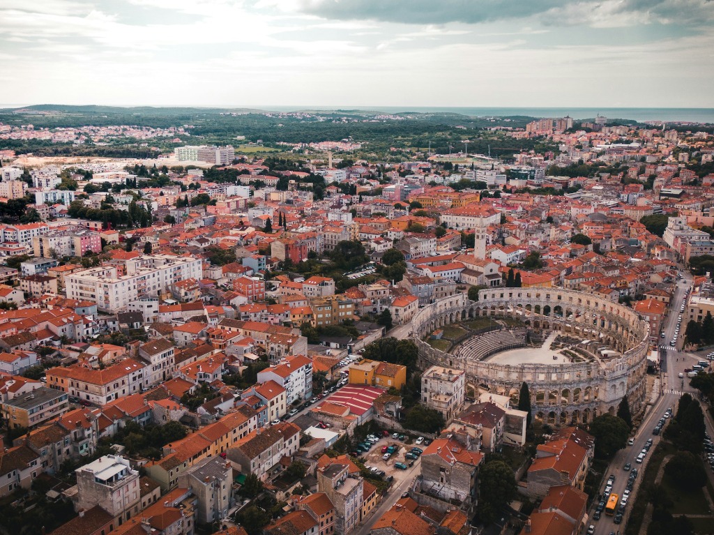 Pula – private transfer from Pula to Zagreb