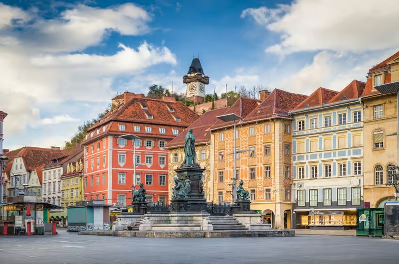 Graz — Hauptplatz i sat kula